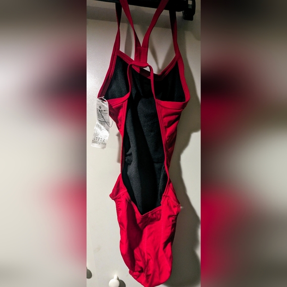Arena TeamChallenge swimsuit BNWOT - Picture 2 of 4